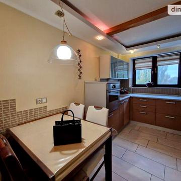 Довгострокова оренда 3к Квартира Академіка Корольова вулиця