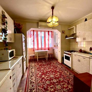 Червоної Калини 2а, оренда 1-к квартири, Троєщина, невисокий поверх!