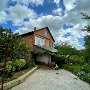 Продаж 2к Дім Центральна вулиця