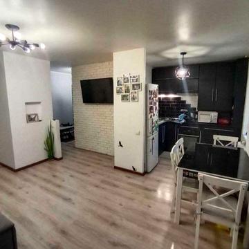 Продаю с дизайнерс  ремонт