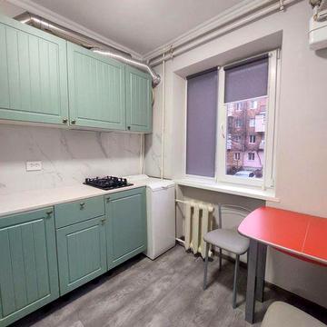 1  квартира  проспект  ( рн.спортоварів)