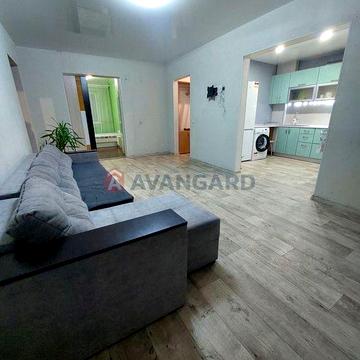 Тепла та затишна 4 кімн. квартира на лівому березі 10 мкрн.