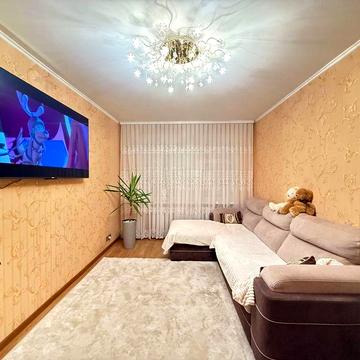 Продам 3к. квартиру на Космонавтів