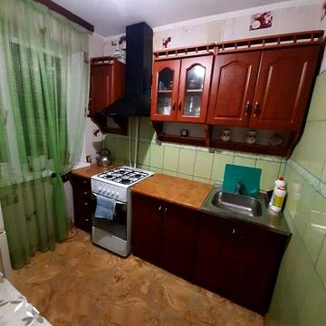 Продається двокімнатнак вартира на Новомиколаївці.