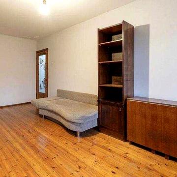 Продається 2к квартира по вулиці Коломийська