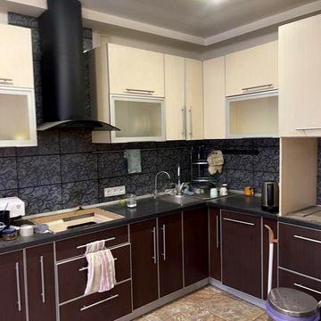 Продам просторную 4 комнатную квартиру