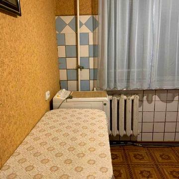 Продам 2х кiм. кв. вул. Алмазна!