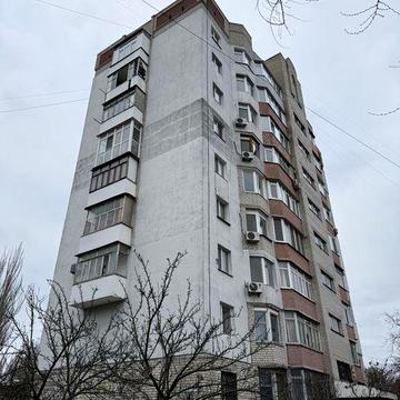 Двухкомнатная квартира в хорошем доме на ЮТЗ.7/9 кирпич.