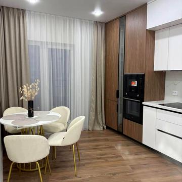 Однокімнатна квартира з видом на Іподром