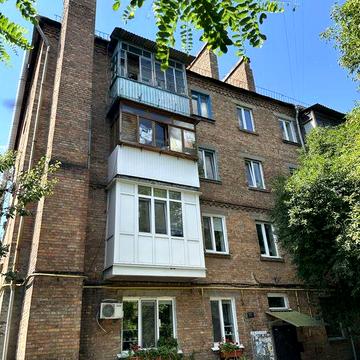 Продам 2-х кімнатну квартиру метро Дорогожичі