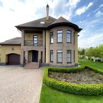 Продаж Фантастично- гарного  будинку з каміном і мармуровими сходами с