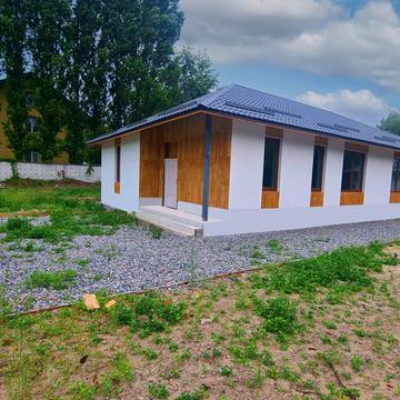 Центральна вул.