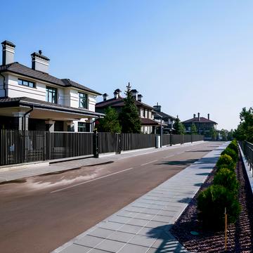 Золочівська