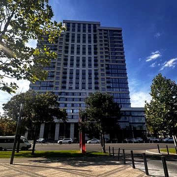 Набережна Перемоги вул., 40-Д