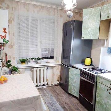 ПРОДАМ 2-кімнатну квартиру в м. Самар.

Квартира розташована на 7-му п