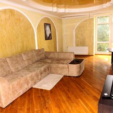 Продам 3-кім Чайки вул. В. Лобановського ЖК Чайка заг. 120 м2 поверх 1 ЖК Чайки