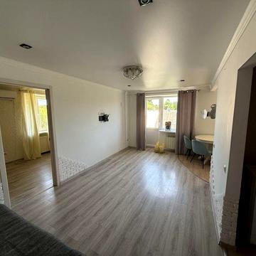 Продам 2 кімнатну квартиру Проспект Волі 8А (вхід в ценральний парк)!