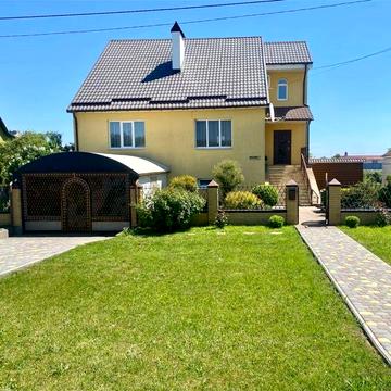 Продаж будинку з терасою, держпрограми - так!