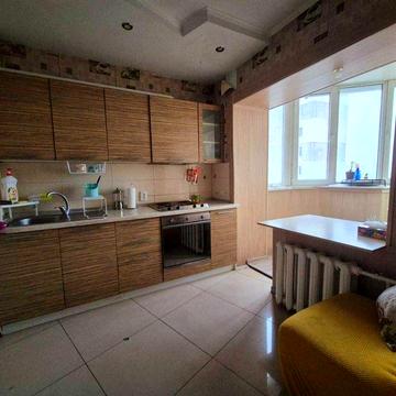 Сдам 2-ух комнатную ул. Маршала Жукова (Небесной сотни)/ Левитана! 50м