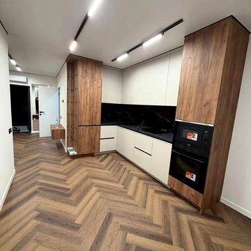 Дизайнерська півторачка біля Міського Озера — заїжджай і живи!