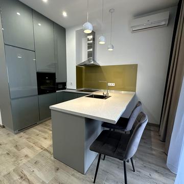 Бульварно-Кудрявська вул. (Воровського), 17