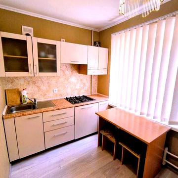 Сдается 1 комн кв-ра с евроремонтом, 15 мкрн. Видеообзор!