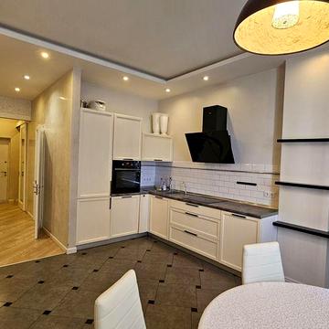 Сдам  2ком+кухня-студия на Французком бульваре