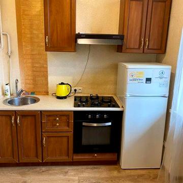 Однокомнатная Адмиральская с ремонтом!!!