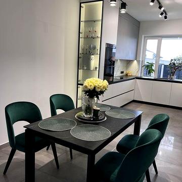 Продаж котеджу з ремонтом на Грін Хілсі можливе розтермінування