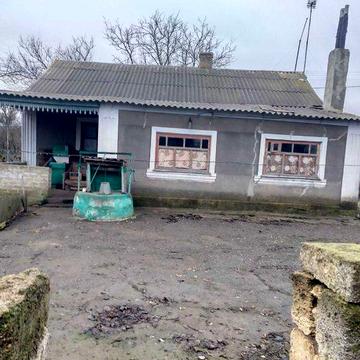 Будинок з великою земельною ділянкою