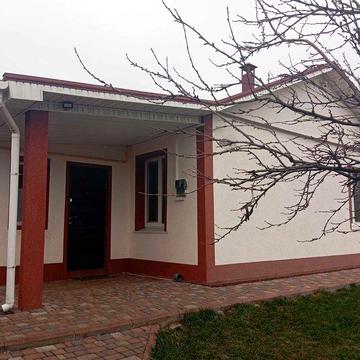 Продам будинок з меблями та всіма зручностями