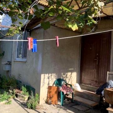 15ст. Чер. Дороги дом  на 4 сот. земли..Гос. Акт.