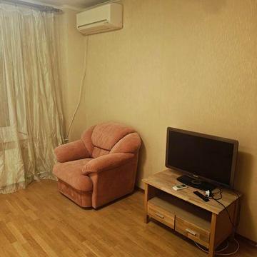 Срочно сдам 2 х комнатную квартиру м.Холодная Гора