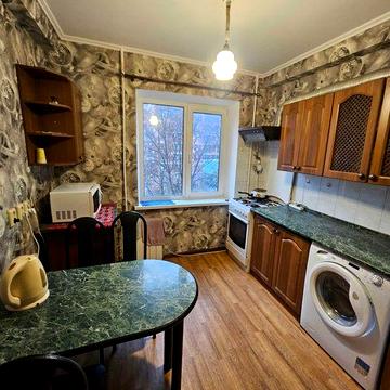 3к квартира, Дмитрівська 24, центр