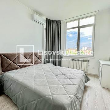 Бузька вул. (Єнісейська), 8