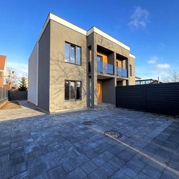 Продаж будинку (дуплекс) біля метро Славутич , без комісії