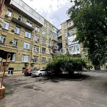 Продаж 3х-тної квартири Богдана Хмельницького 10 ! м. "Театральна"