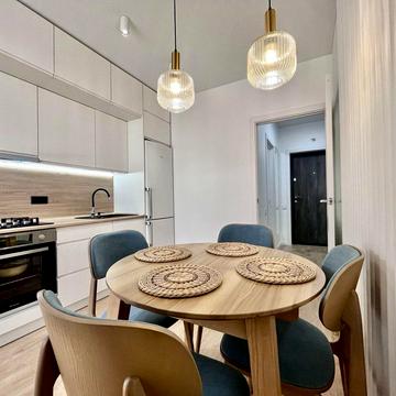 Любецька вул., 106