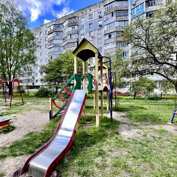 Шевчука вул., 8