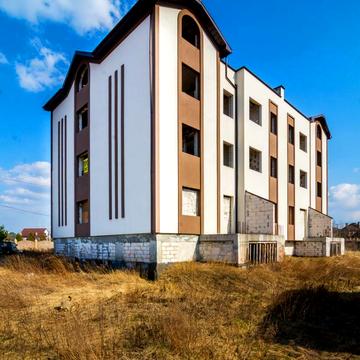 Каштановий провулок, 3