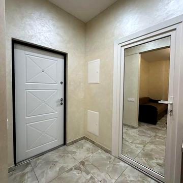 Здається 1-кімнатна + кухня студія