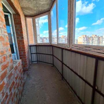 Продам 4-х кімнатну новобудову на Леваді