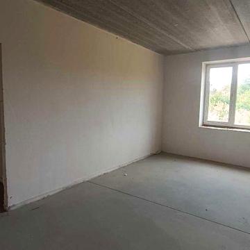 Терміново 2кімн.кв. під чистову обробку з газовим опаленням. 1 поверх