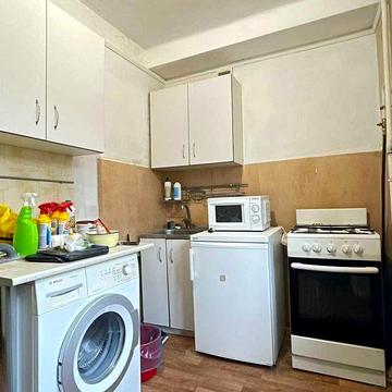 Здам 2 кім. квартиру суміжні по вул. Ніщинського 10, метро Вокзал