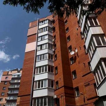 Новобудова з парковкою для авто