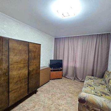 Продаж квартири на вул. Широка