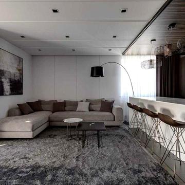 Продам 4-х кімнатну  простору, облаштовану квартиру