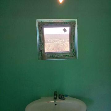 Продам дачу. Санвузол всередині. Є Піч і вїзд для авто. Вода центр.