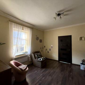 Здається 2 квартира Роща. Читайте опис!