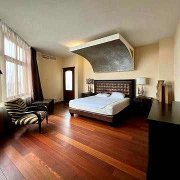 Володимирська вул., 49-А